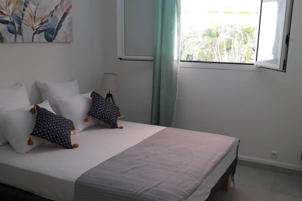 Les Orchidees Apartment Petit-Bourg Luaran gambar