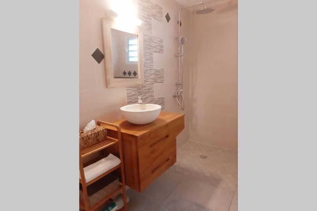 Les Orchidees Apartment Petit-Bourg Luaran gambar