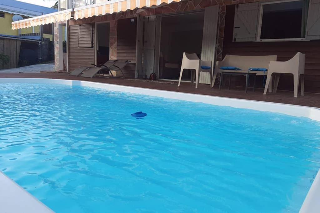 Les Orchidees Apartment Petit-Bourg Luaran gambar